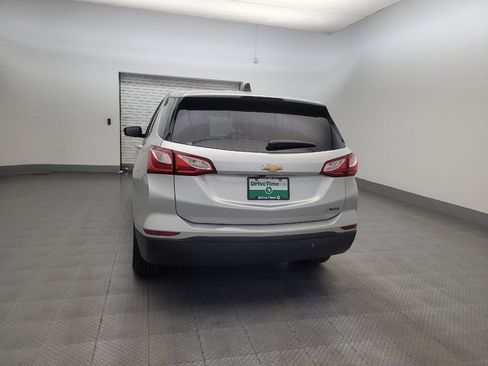 Used 2021 Chevrolet Equinox LS w/ LPO, Cargo Package FWD image 6