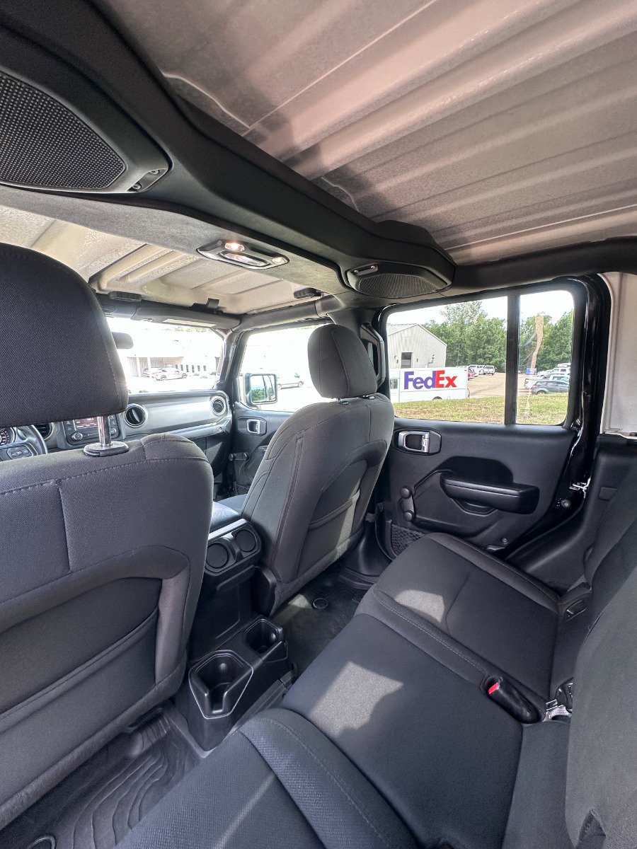 Used 2021 Jeep Gladiator Sport AWD/4WD image 19