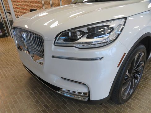 Used 2020 Lincoln Aviator Reserve w/ Equipment Group 202A image 57