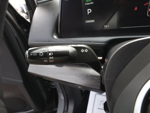 Used 2023 Nissan Ariya AWD image 23