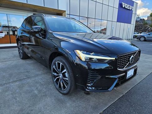 Certified 2024 Volvo XC60 B5 Plus w/ Protection Package Premier AWD/4WD image 3