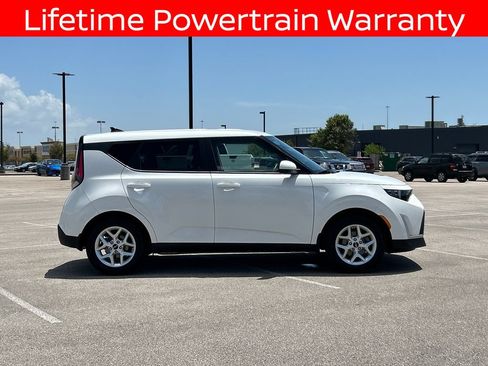 Used 2024 Kia Soul LX w/ Option Group 015 FWD image 8
