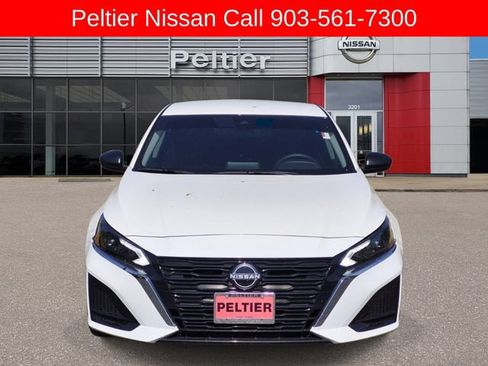 Used 2025 Nissan Altima 2.5 S FWD image 2