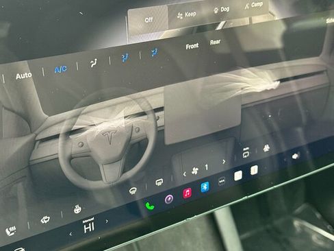 Used 2025 Tesla Model Y Long Range RWD image 25