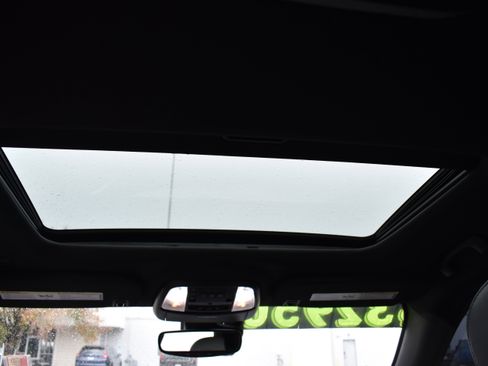 Used 2023 Dodge Durango GT image 31