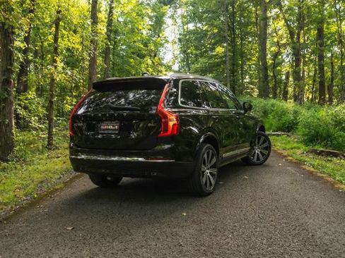 Used 2025 Volvo XC90 B6 Ultra w/ Lounge Package AWD/4WD image 16