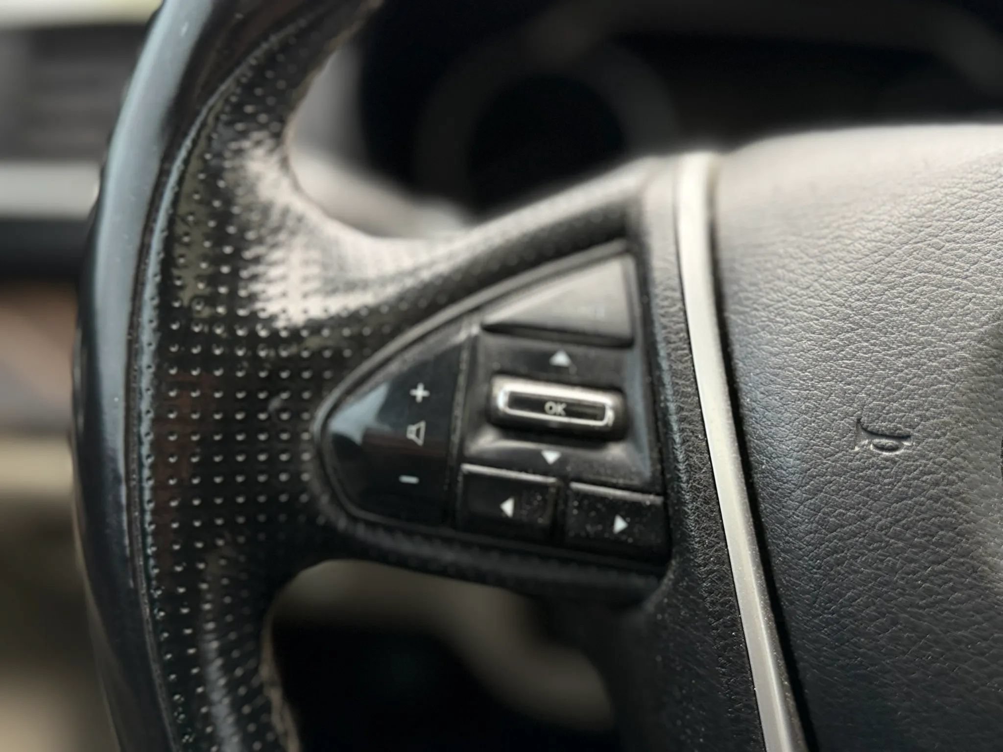 Used 2016 Nissan Maxima Platinum w/ Interior Lighting Package FWD image 24