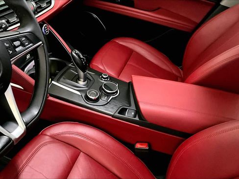 Used 2019 Alfa Romeo Stelvio AWD w/ Cold Weather Package image 17