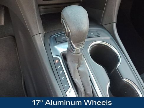 Used 2024 Chevrolet Equinox LT AWD/4WD image 11