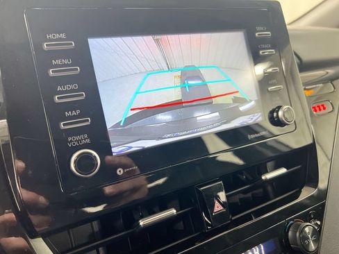 Used 2022 Toyota Camry SE FWD image 14