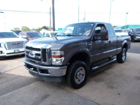 Used 2009 Ford F250 XLT AWD/4WD image 5