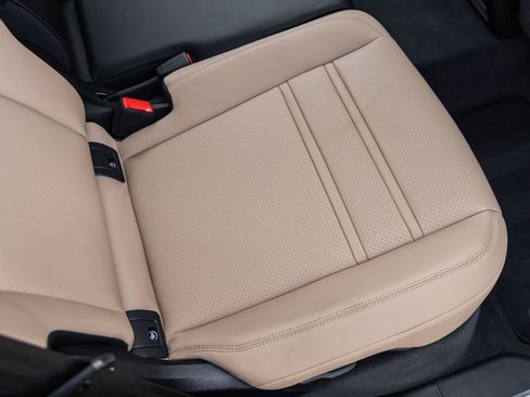 Certified 2025 Porsche Cayenne S AWD/4WD image 39