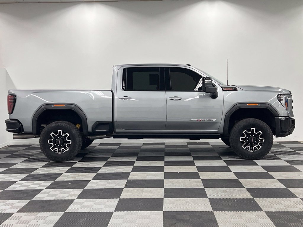 Used 2025 GMC Sierra 2500 AT4X AWD/4WD image 8