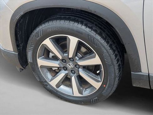 Used 2023 Honda Pilot Elite image 25