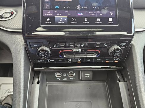 New 2025 Jeep Grand Cherokee L Altitude image 14