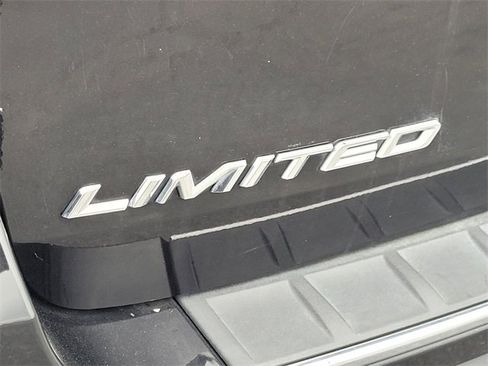 Used 2020 Ford Explorer Limited w/ Class III Trailer Tow Package image 9