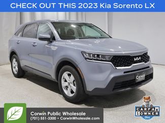 Used 2023 Kia Sorento LX FWD video 1