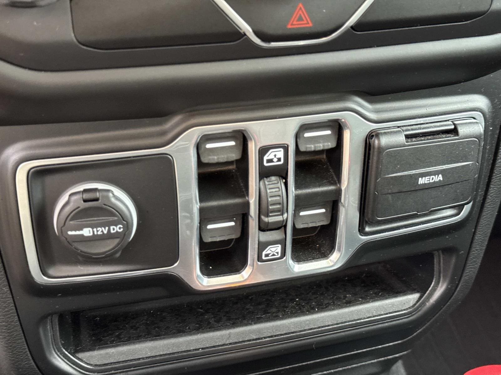 Used 2020 Jeep Wrangler Unlimited Sport AWD/4WD image 35