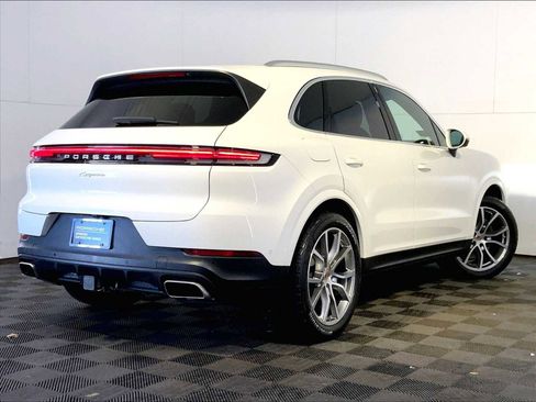 Certified 2026 Porsche Cayenne AWD/4WD image 7