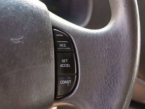 Used 2008 Ford E-350 and Econoline 350 XLT RWD image 10