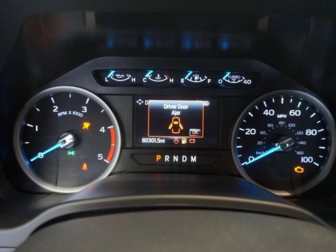 Used 2022 Ford F350 XLT w/ XLT Premium Package AWD/4WD image 15