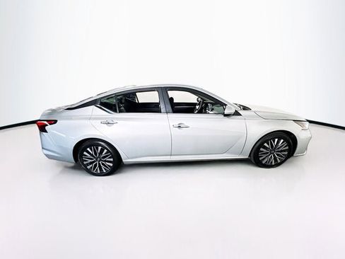Certified 2023 Nissan Altima 2.5 SV image 4
