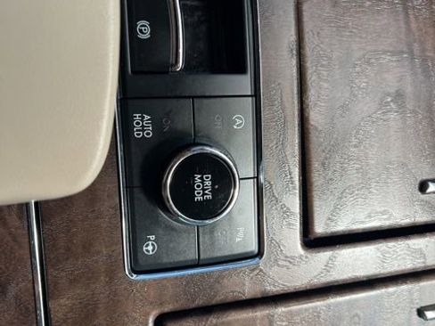 Used 2019 Lincoln Navigator Reserve image 43