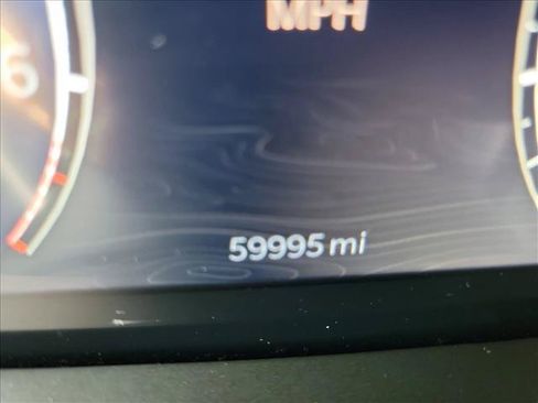 Used 2023 Jeep Grand Cherokee L Laredo RWD image 21