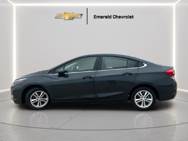 Used 2016 Chevrolet Cruze LT w/ Sun And Sound Package FWD image 4