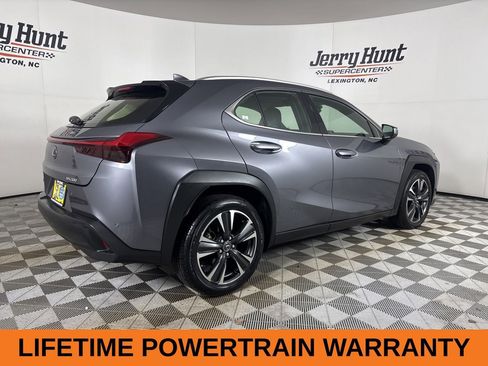 Used 2021 Lexus UX 200 image 5