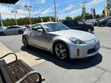 Used 2006 Nissan 350Z Touring w/ (N93) Cargo Convenience Pkg image 3
