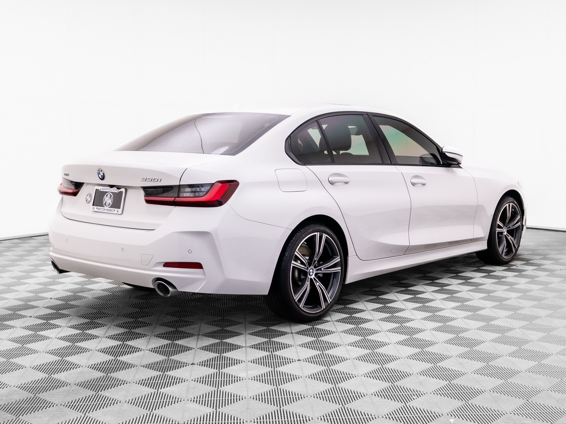Certified 2023 BMW 330i xDrive Sedan w/ Driving Assistance Package AWD/4WD image 5