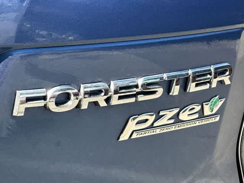 Used 2017 Subaru Forester 2.5i Touring AWD/4WD image 19