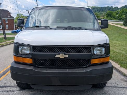 Used 2011 Chevrolet Express 3500 Extended RWD image 9