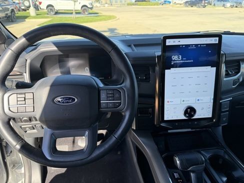 Used 2023 Ford F150 Lightning Lariat image 12