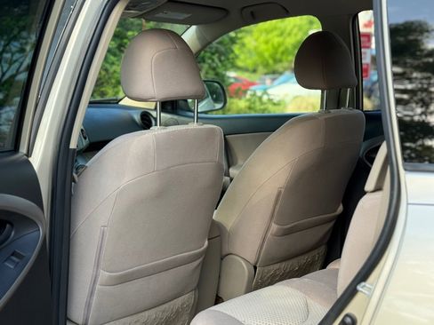 Used 2007 Toyota RAV4 2WD image 18