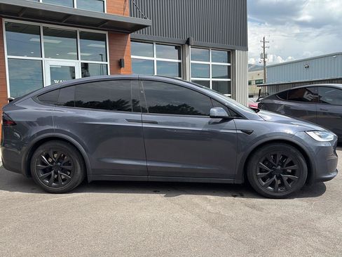 Used 2022 Tesla Model X AWD/4WD image 9