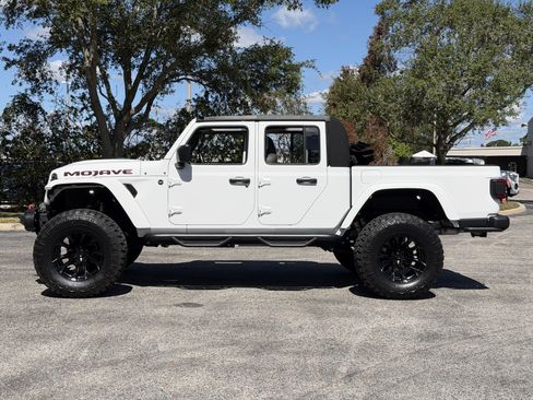 Used 2024 Jeep Gladiator Mojave image 4