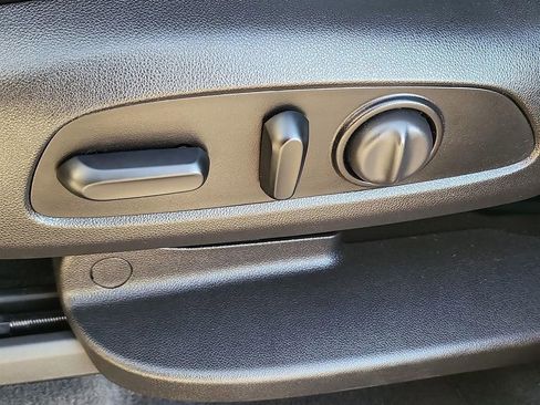 Used 2019 Chevrolet Traverse Premier w/ Driver Confidence II Package image 40