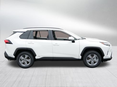 Certified 2025 Toyota RAV4 XLE w/ Convenience Package image 8