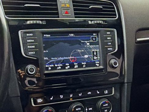 Used 2017 Volkswagen Golf R 4-Door image 17