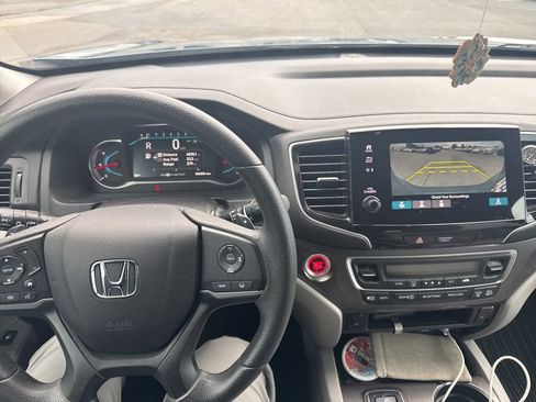 Used 2021 Honda Pilot EX image 8