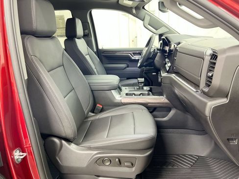 Used 2023 Chevrolet Silverado 1500 LTZ AWD/4WD image 22