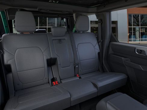 New 2025 Ford Bronco Outer Banks w/ Sasquatch Package image 11