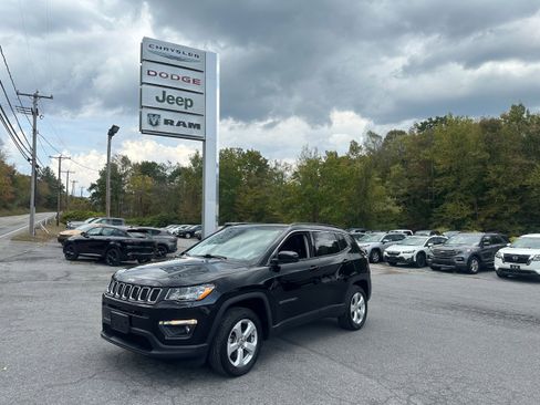 Used 2021 Jeep Compass Latitude w/ Sun and Sound Group image 1
