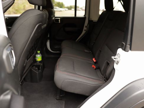 Used 2021 Jeep Wrangler Unlimited Rubicon w/ Cold Weather Group image 26