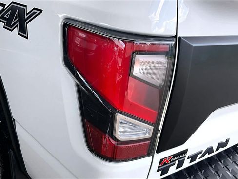 Used 2024 Nissan Titan PRO-4X w/ Pro-4x Convenience Package AWD/4WD image 29