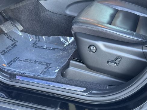 Used 2021 Jeep Grand Cherokee Limited w/ Premium Lighting Group image 22