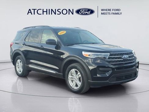 Certified 2024 Ford Explorer XLT AWD/4WD image 3