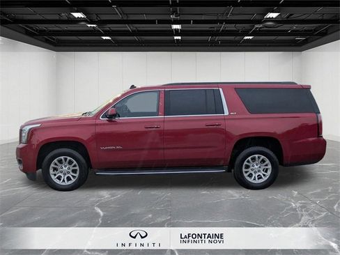 Used 2015 GMC Yukon XL SLT image 2